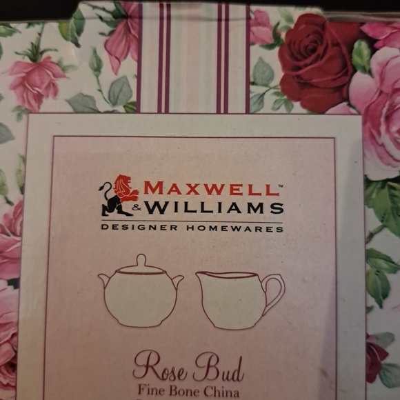 Maxwell And Williams Rose Bud Floral Creamer and Sugar Set - Picture 2 of 2
